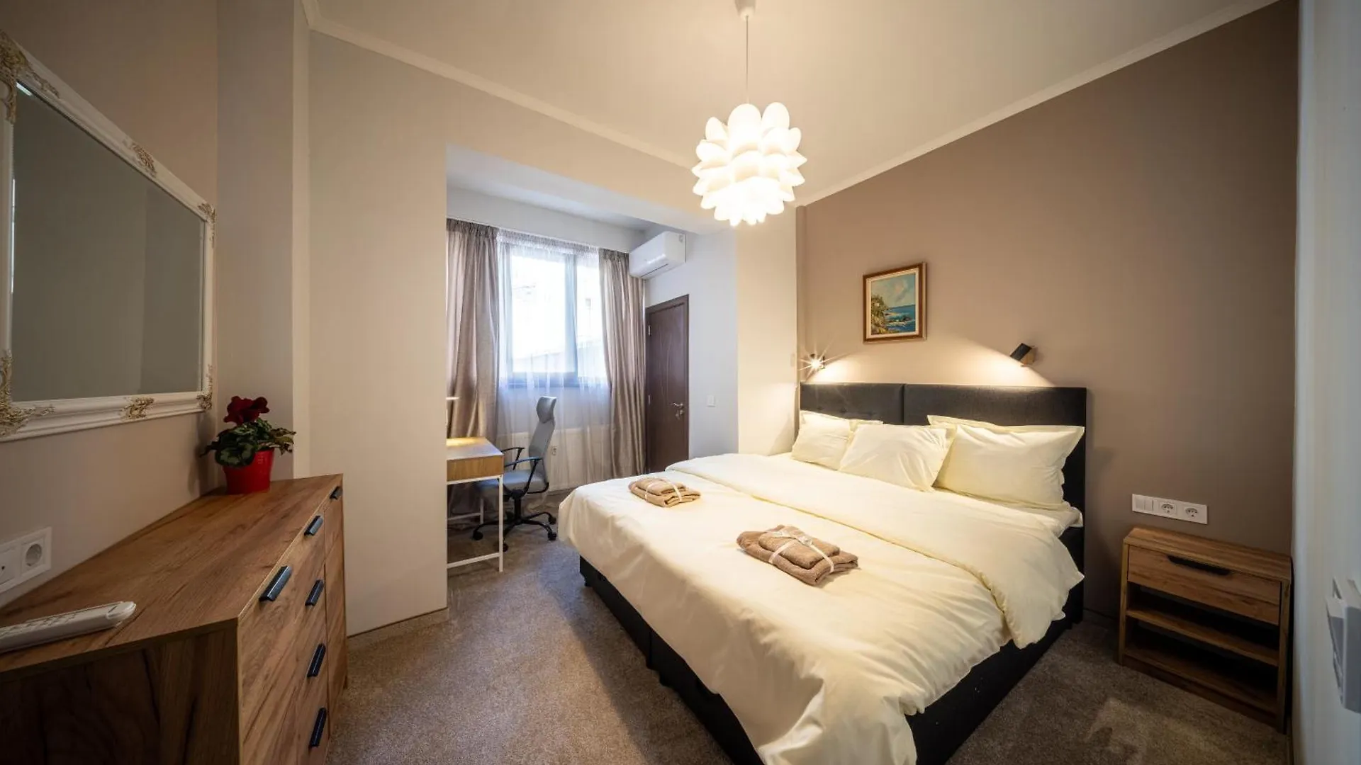 Top Centre Spacious 2 Bedroom Apartment Sofia