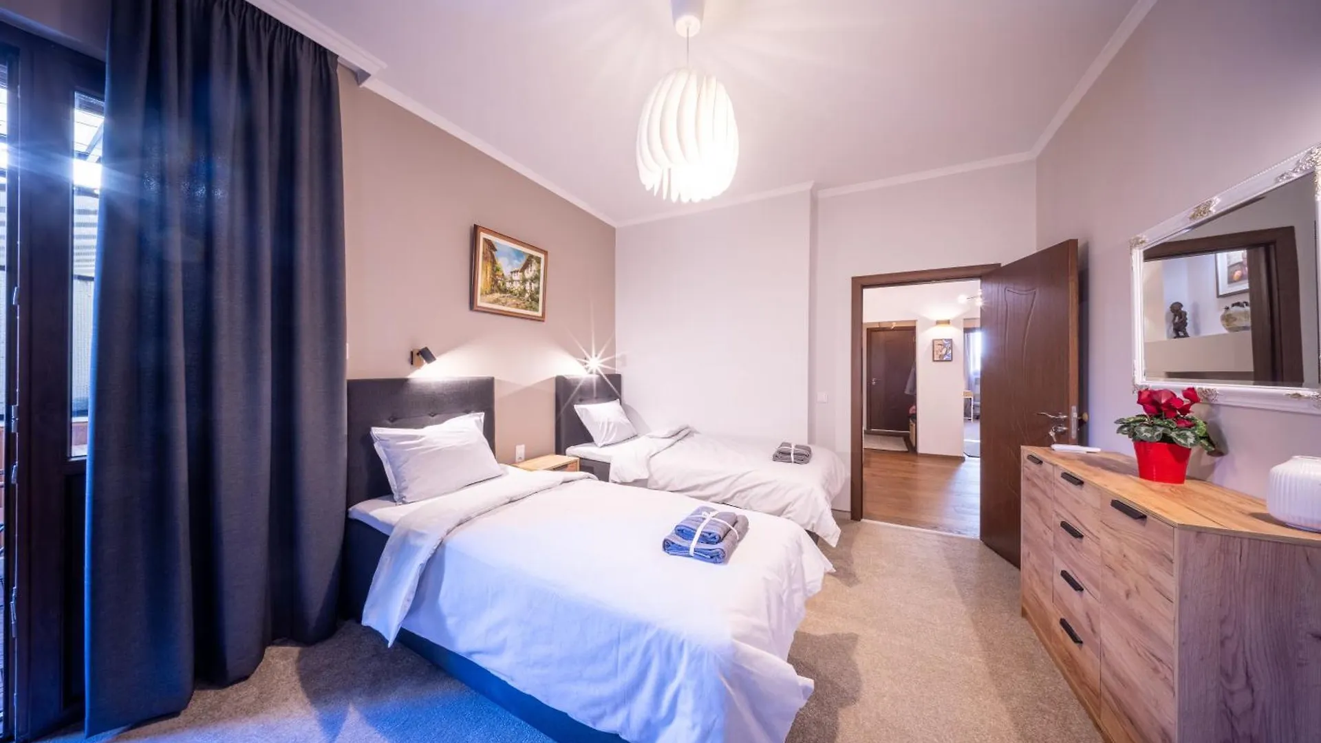 Top Centre Spacious 2 Bedroom Apartment Sofia