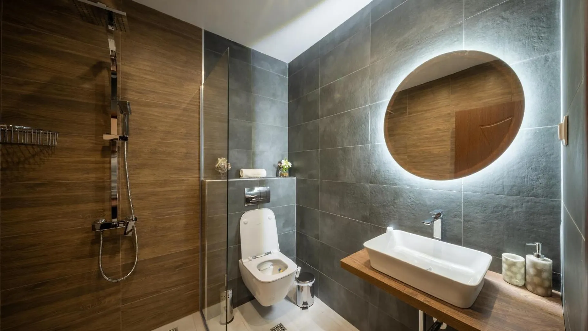 Top Centre Spacious 2 Bedroom Apartment Sofia