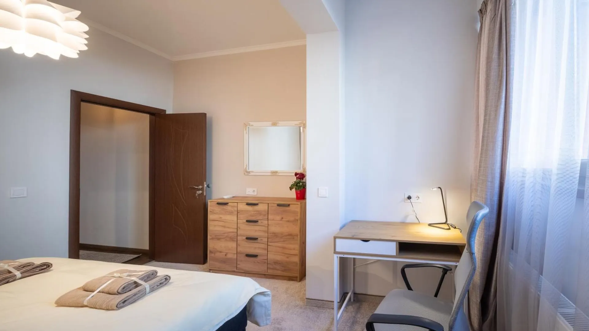 Top Centre Spacious 2 Bedroom Apartment Sofia