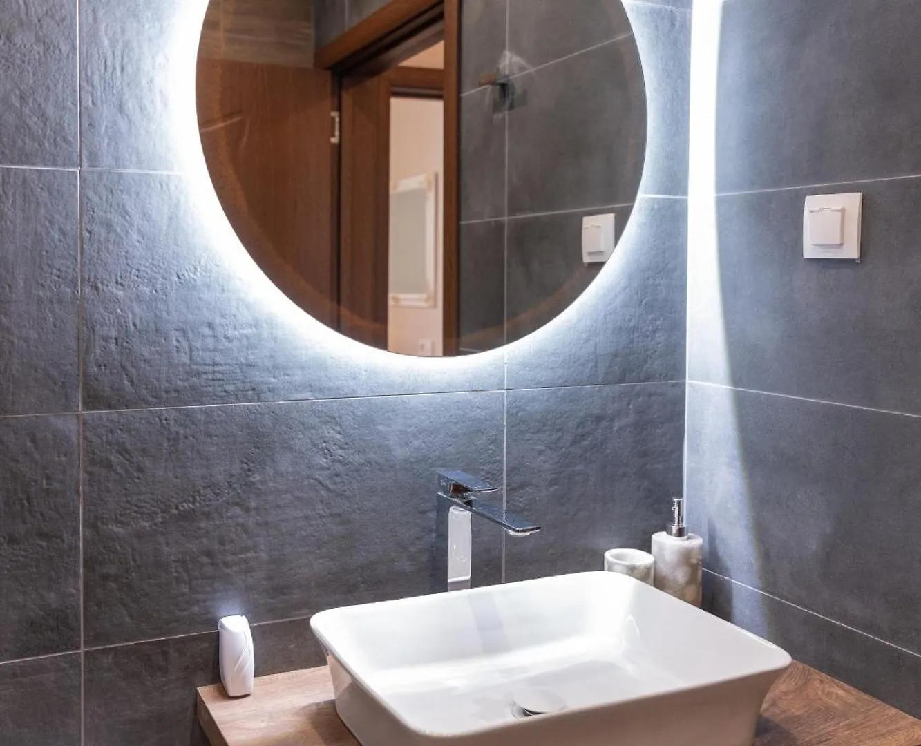 Top Centre Spacious 2 Bedroom Apartment Sofia Bulgaria